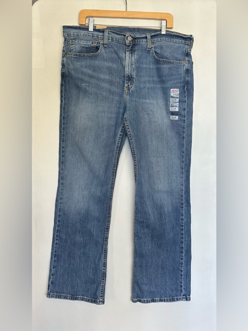 Levi's Mid Wash Bootcut Jeans - Blue